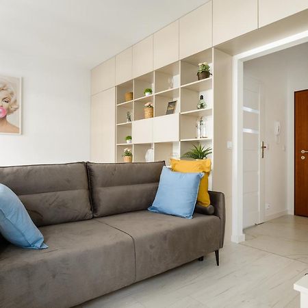 Modern Studios Near Arkadia Center Варшава Екстериор снимка