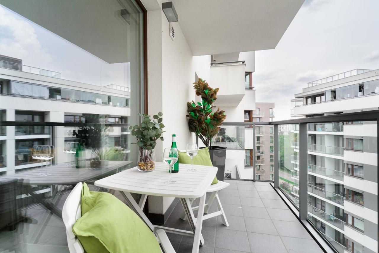 Modern Studios Near Arkadia Center Варшава Екстериор снимка