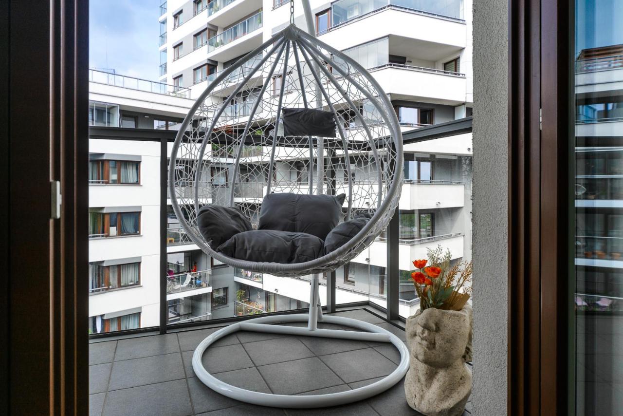 Modern Studios Near Arkadia Center Варшава Екстериор снимка